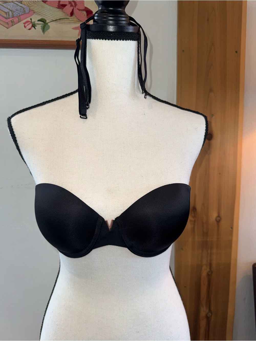 Victoria's Secret Black Strapless Convertible Bra